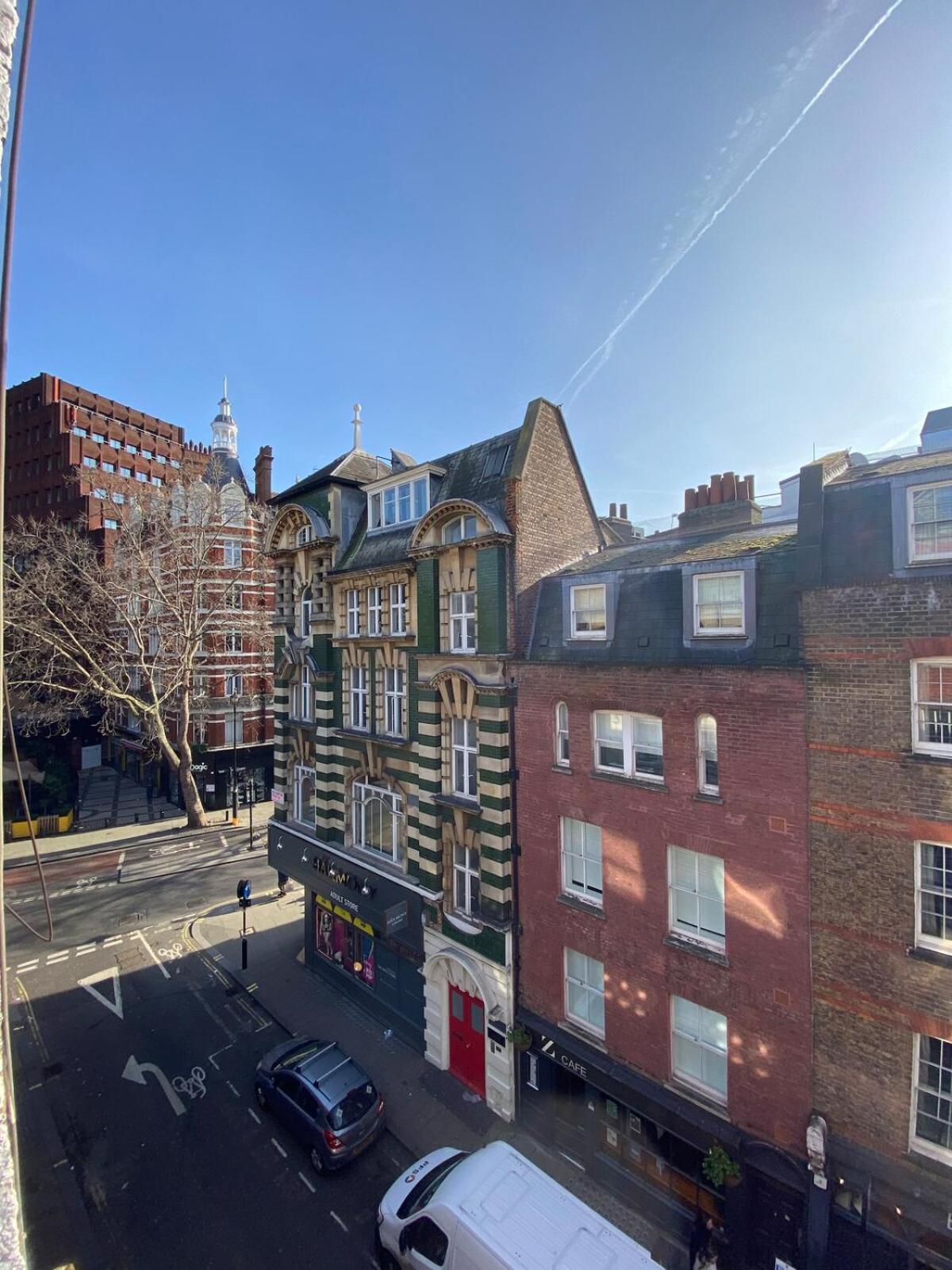 Lovely 2 Bed Flat In Soho! Apartment *