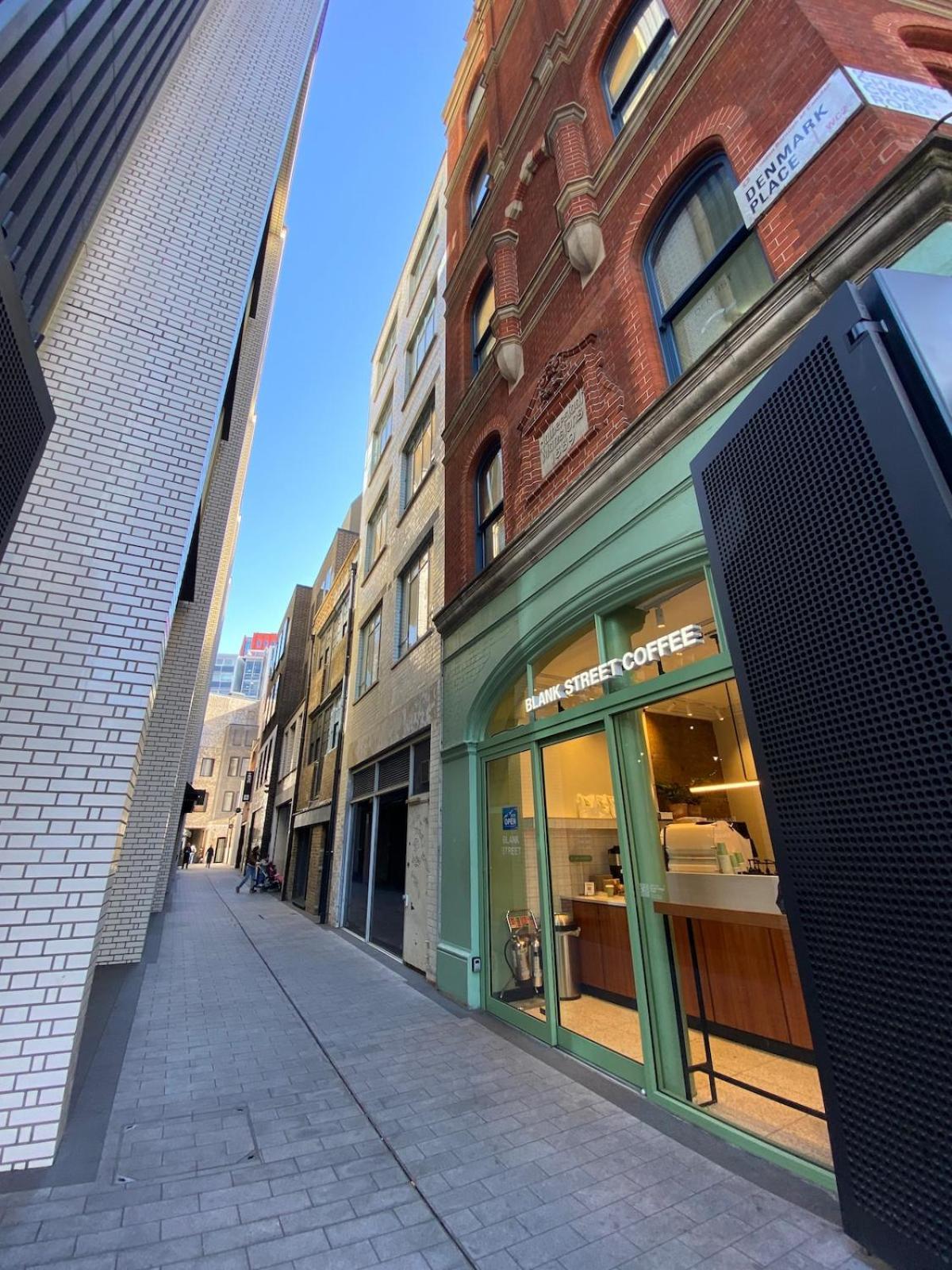 Lovely 2 Bed Flat In Soho! Apartment London