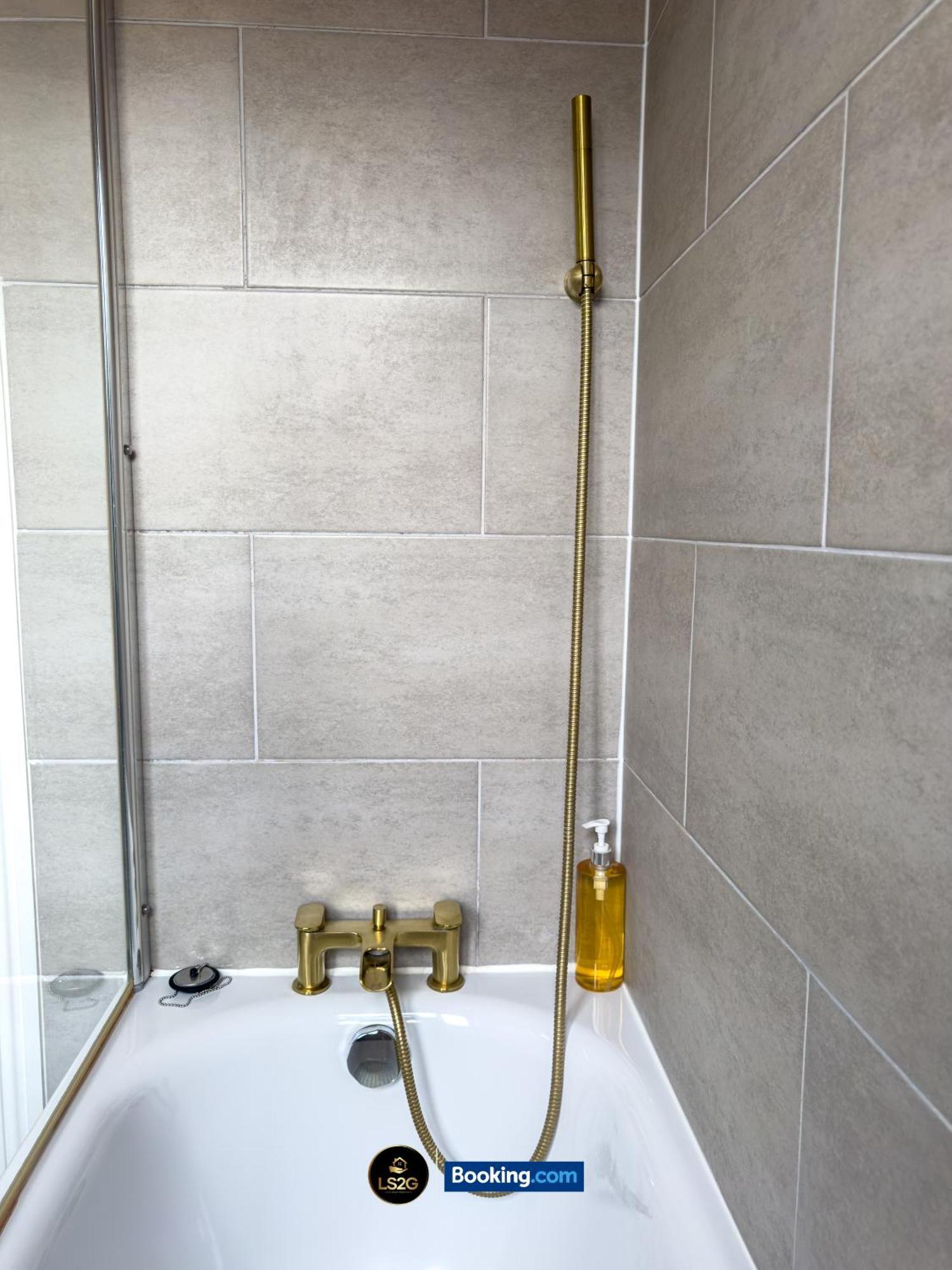 Stunning House By Ls2g Short Lets & Serviced Greater With Free Wifi Londra
