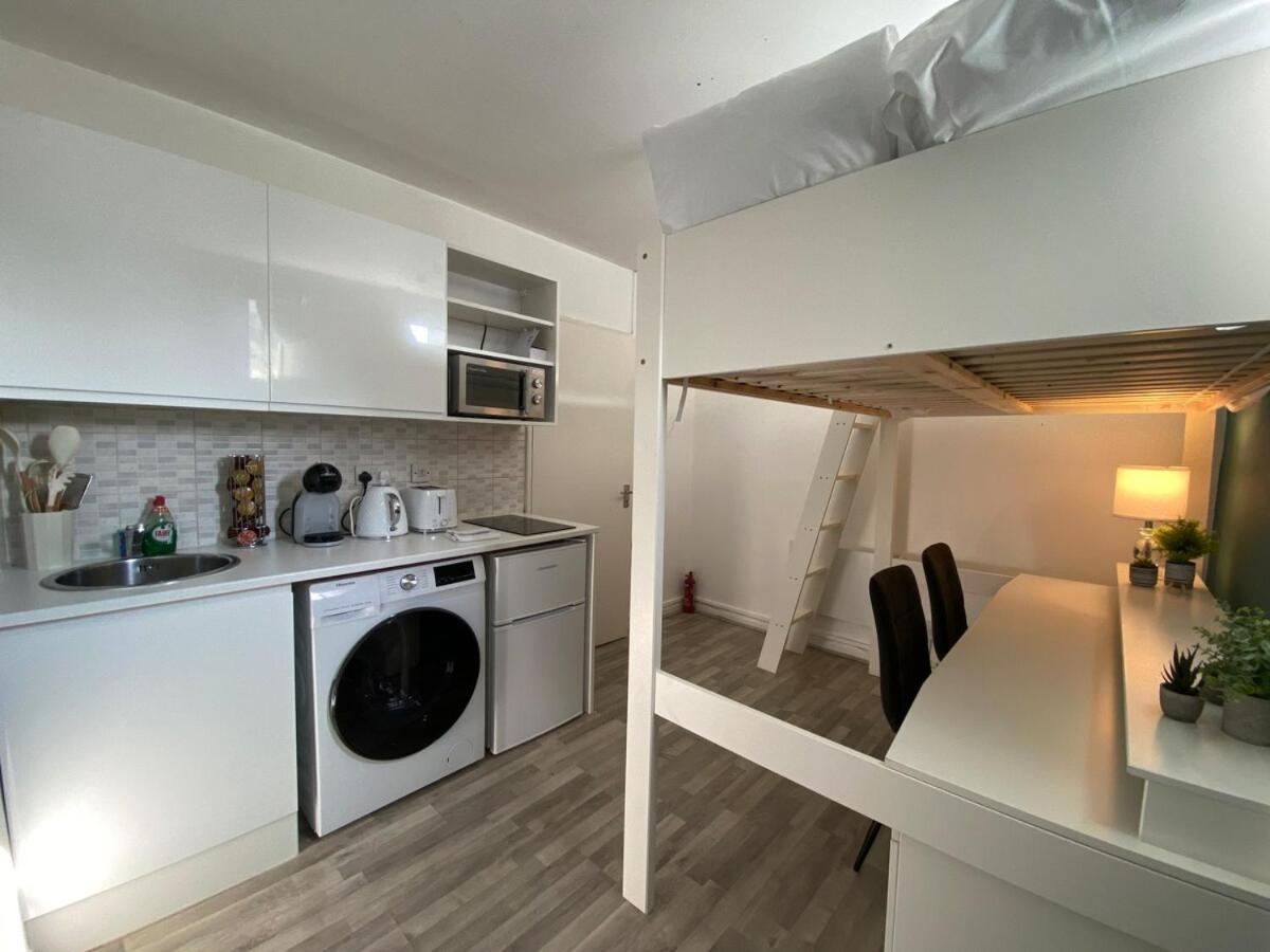 Bright And Compact In The Heart Of Lägenhet London