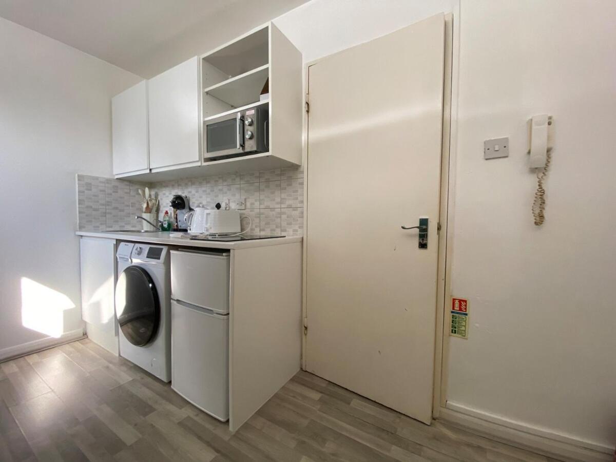 Lägenhet Bright And Compact In The Heart Of London