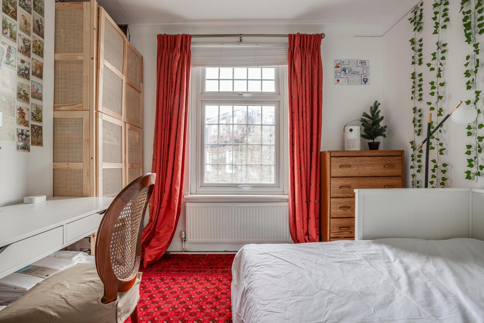 Ferienhaus Classic House & Garden 25mins From Museums *