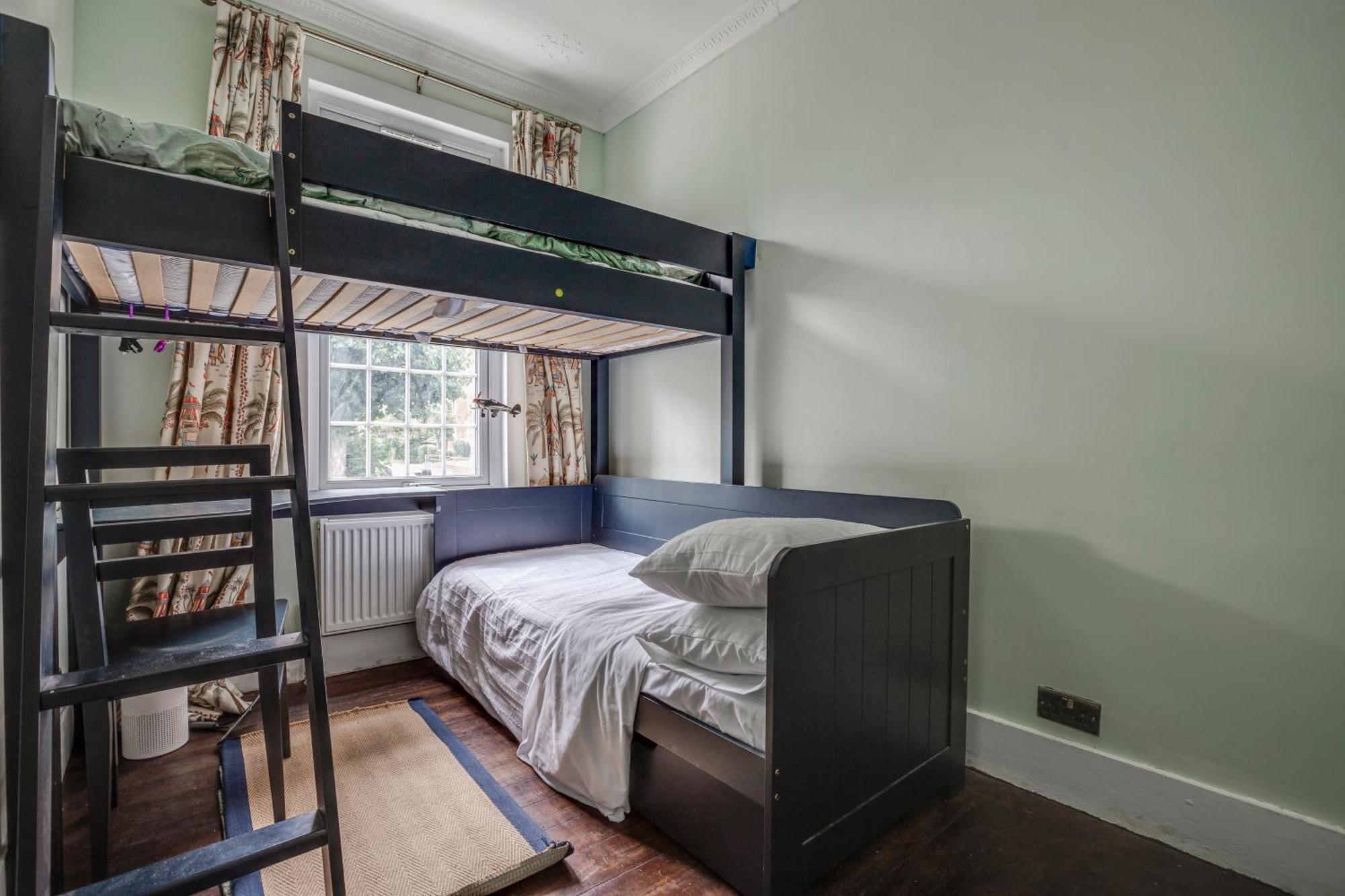 Ferienhaus Classic House & Garden 25mins From Museums London