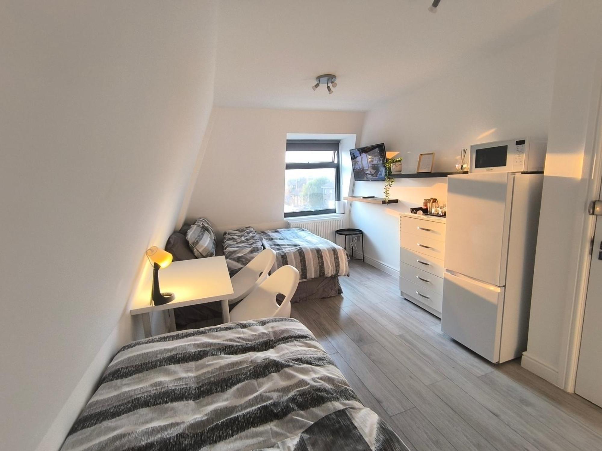 Full Equiped Rooms, Tooting Broadway Station Rum i privatbostad London