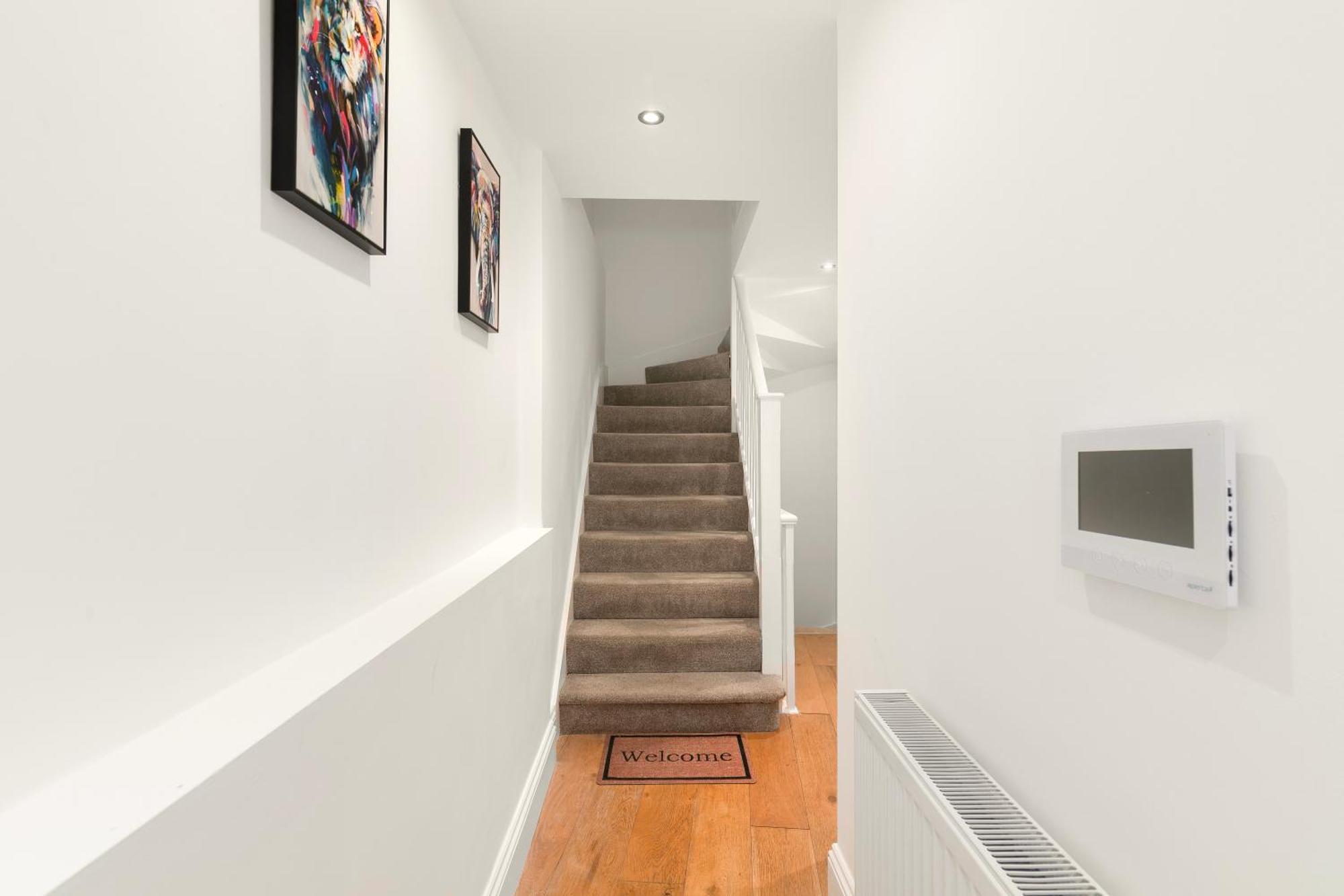 Brick Lane E2 3 Bedroom 2 Living 2 Bathroom Balcony London