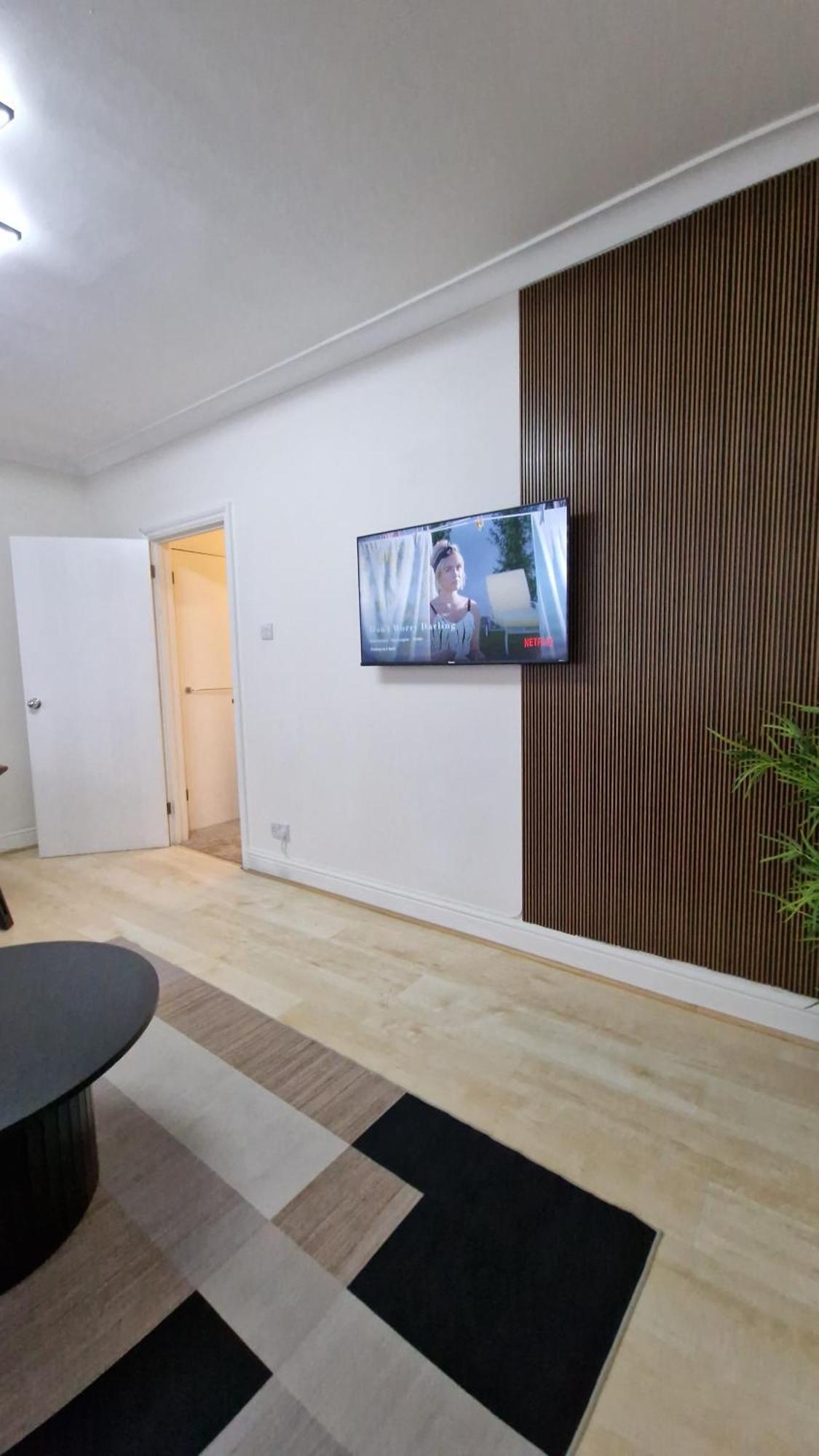 Appartement Luxury Near Tube Station Londen