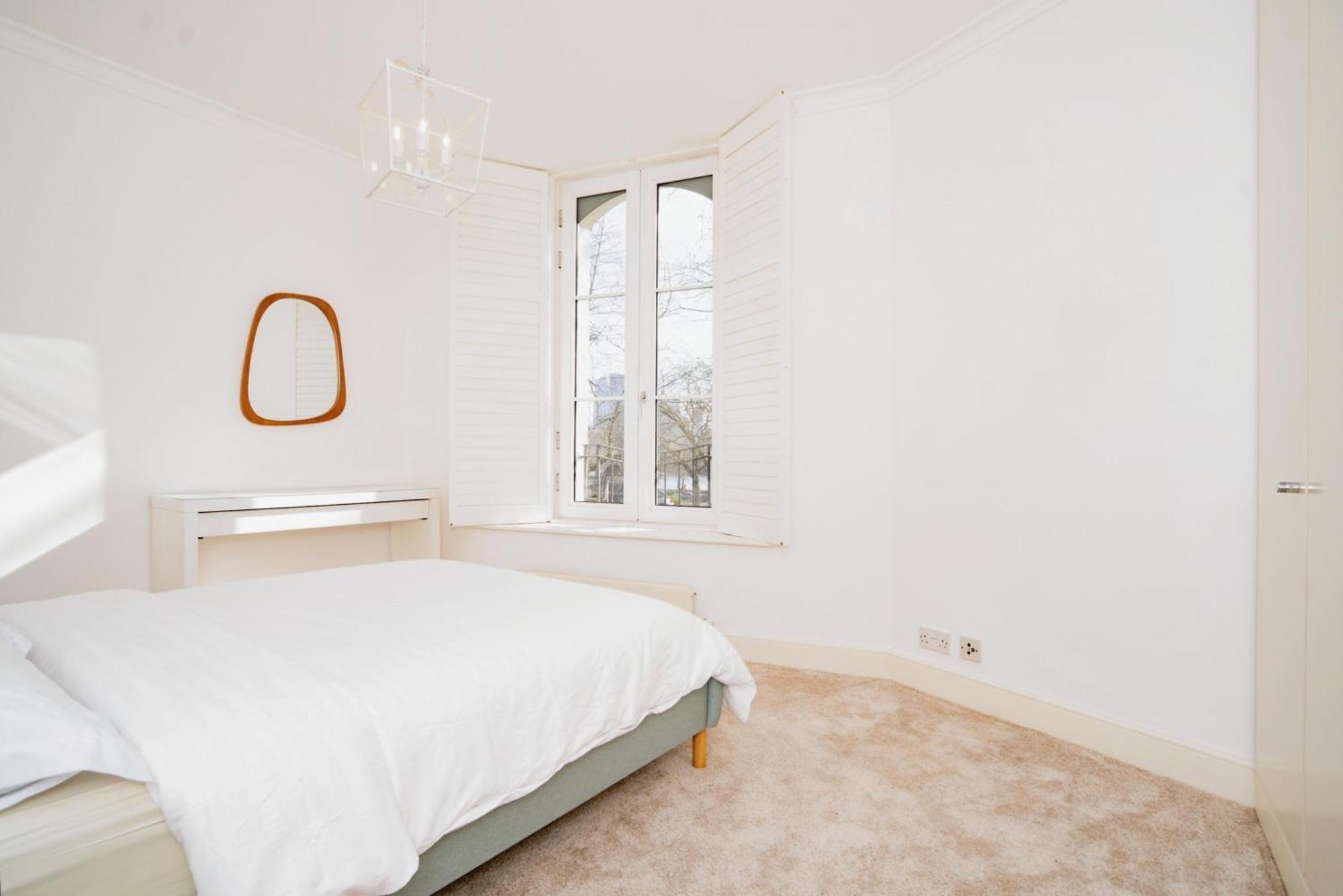 Apartment 2 Bed Eye 1 London