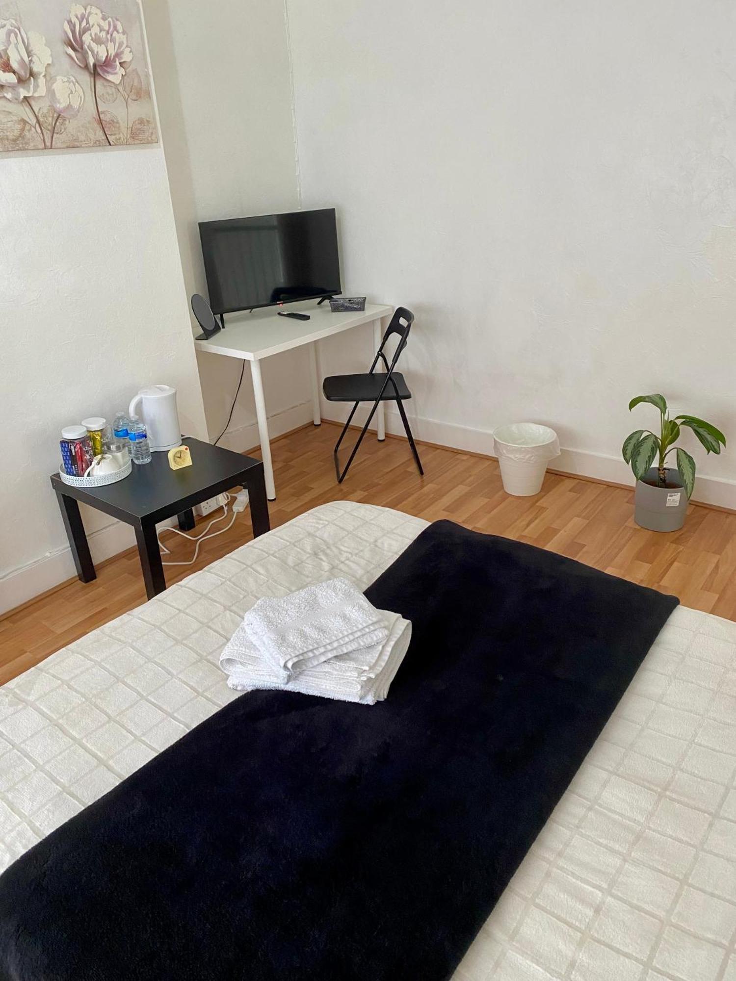 Homestay Lovely In Wembley Stadium London