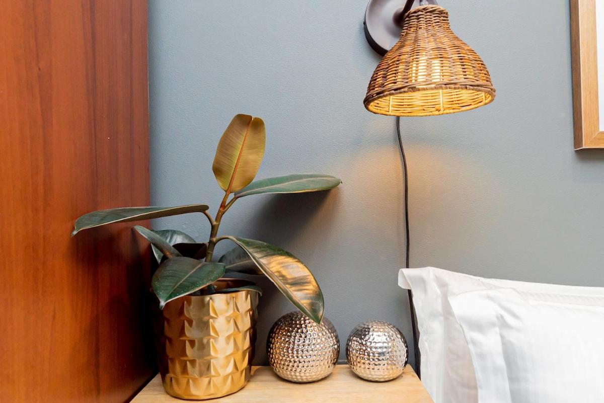Stylish 2br Near Hyde Park & Museums, Kensington Appartement