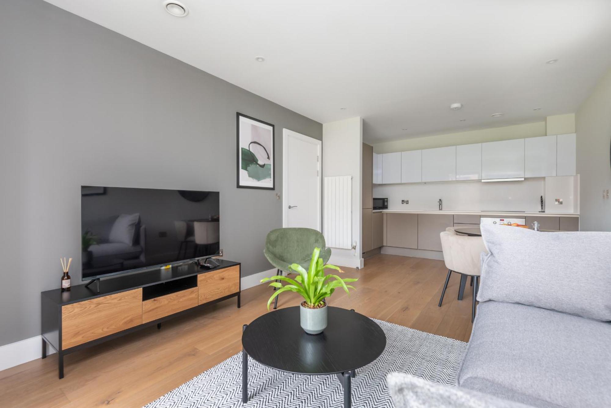 Appartement Montana - Modern Comfort & Prime Location *
