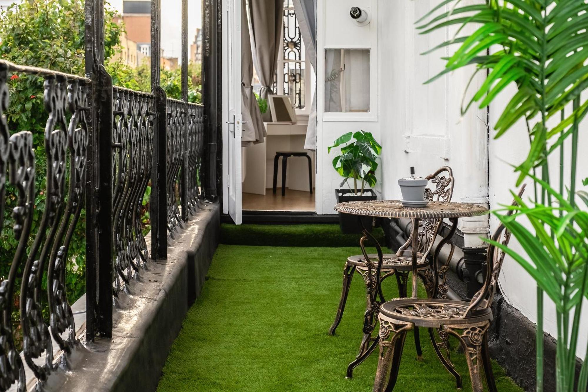 2 Bedroom In Harley Street Ferienhaus *