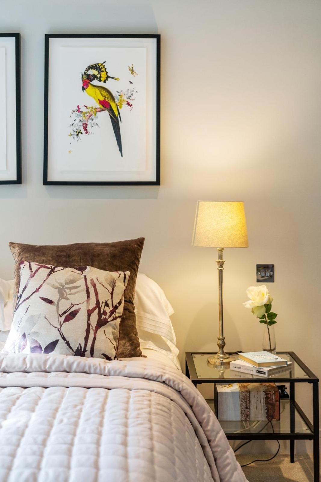 Luxurious 4 Bedroom In Kensington Feriehus