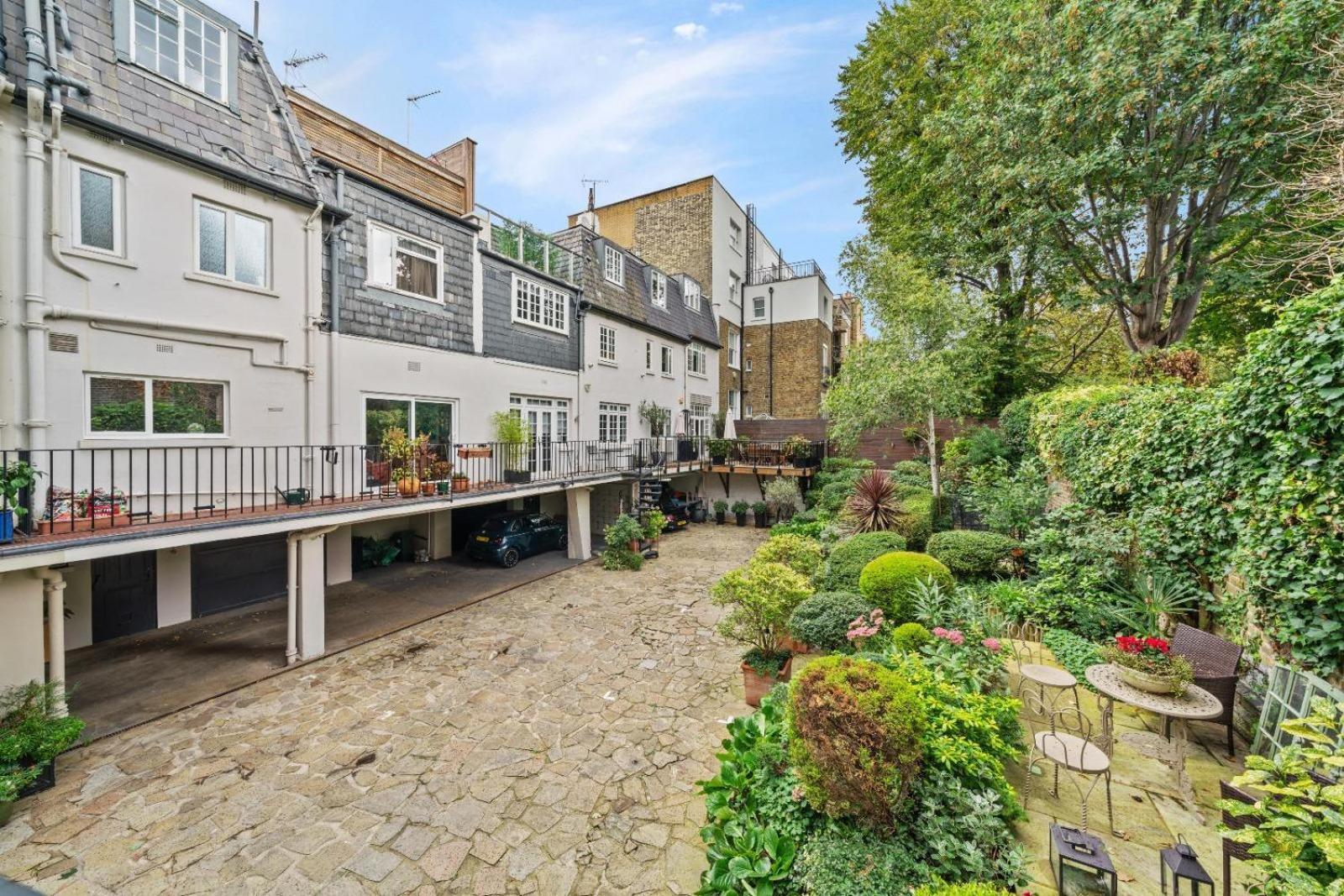 Luxurious 4 Bedroom In Kensington London