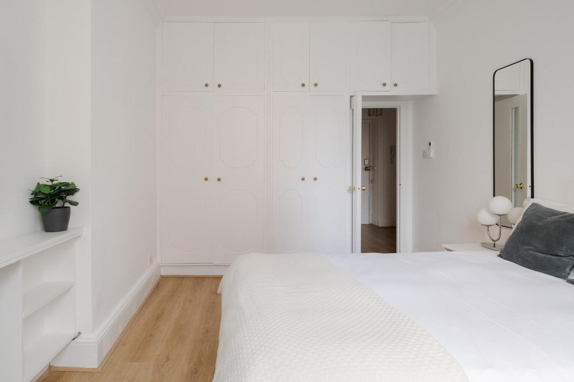 2 Bedroom In Harley Street Ferienhaus London