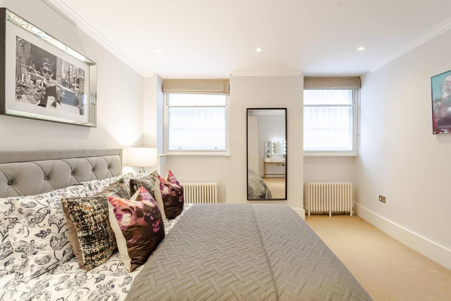 Lavish Designer 3 Bed Near Oxford Street Leilighet London