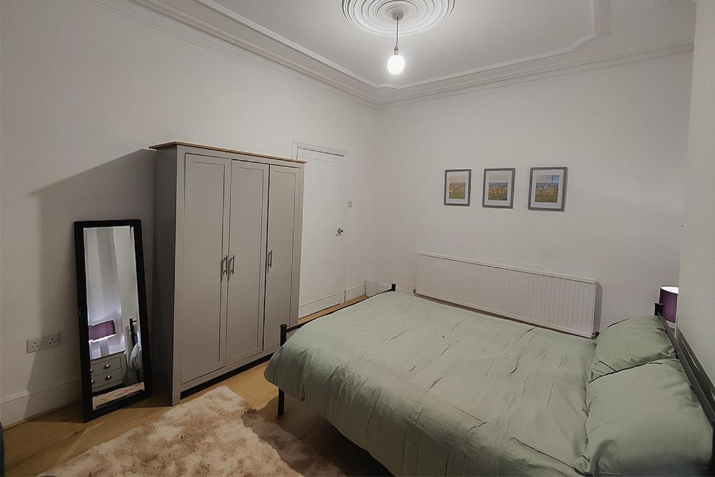 Cosy 2-bed Flat, 8 Min To Tube Lägenhet *