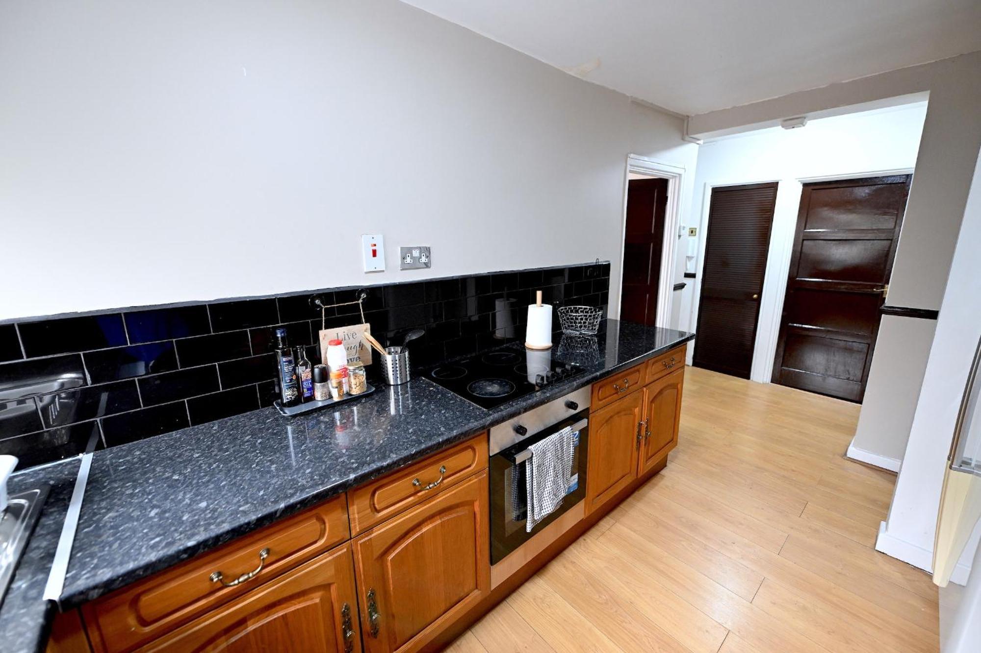 Stunning 2-bedroom Lägenhet
