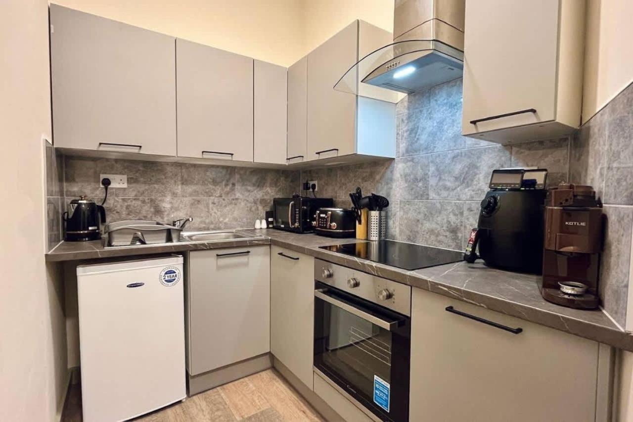 Apartment Fast Wifi Desk Netflix 13min To Battersea Park Wd