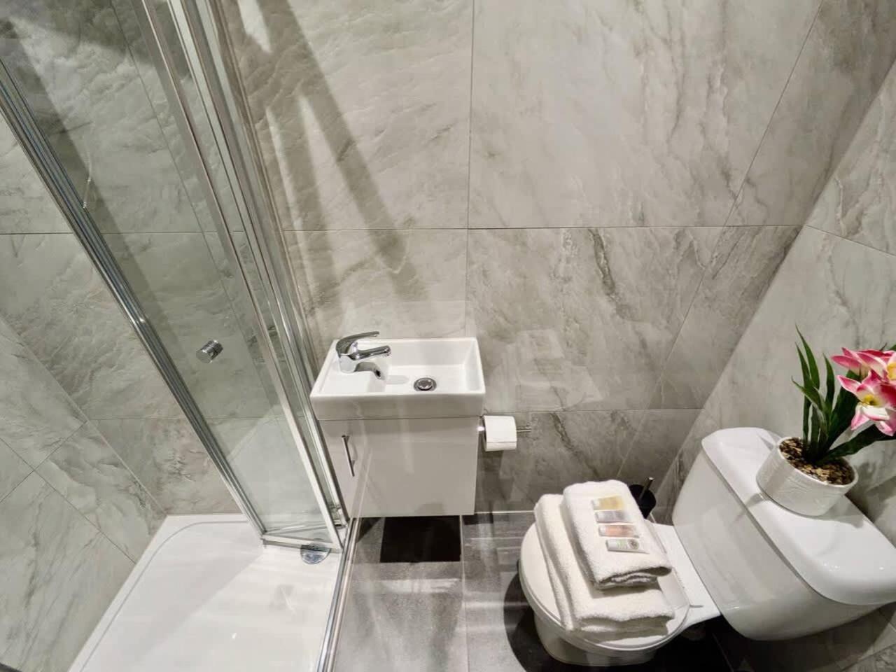 Apartment Fast Wifi Desk Netflix 13min To Battersea Park Wd