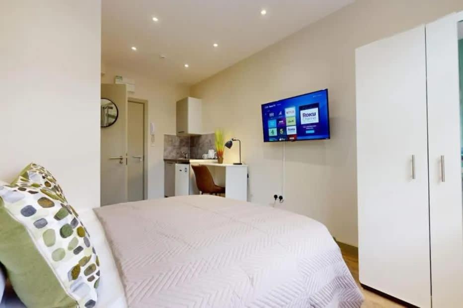 Netflix Heart Of Battersea Wd Self Check-in Desk Apartment *