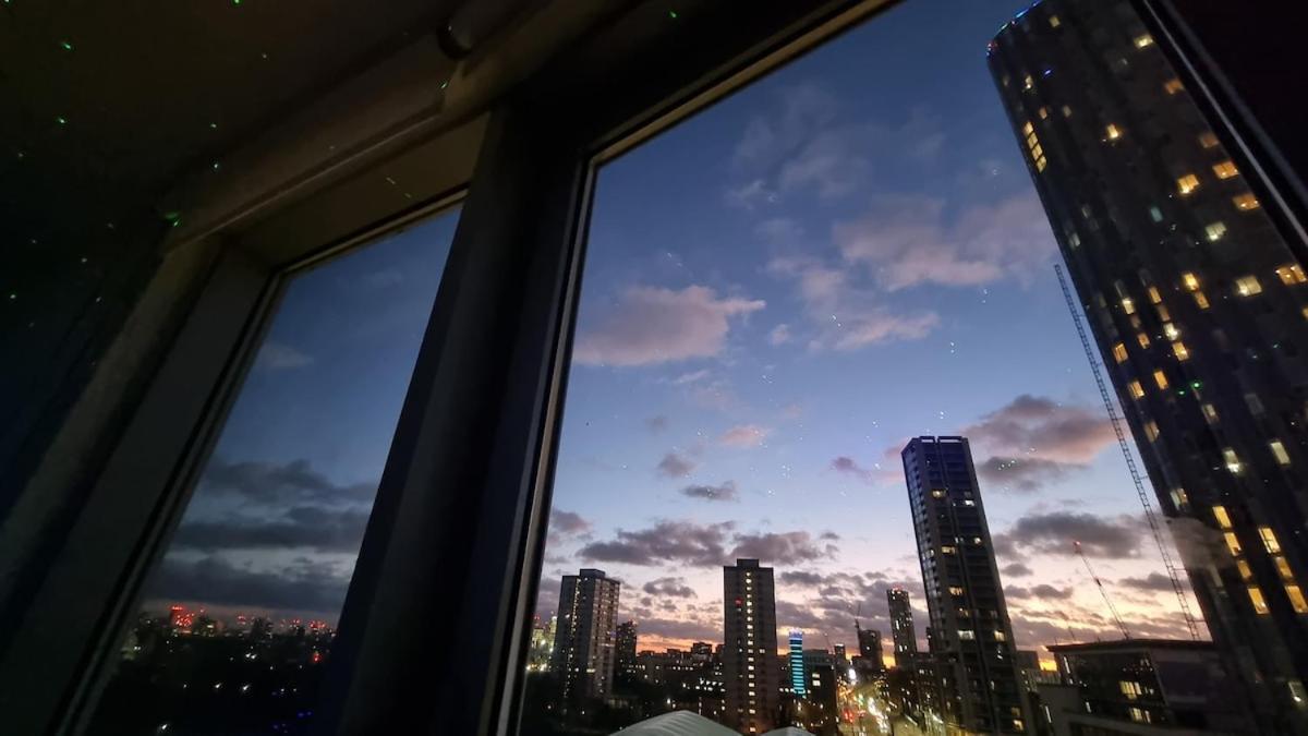 Apartment Stunning 2 Bedroom 2 Bathroom Flat With Panoramic View