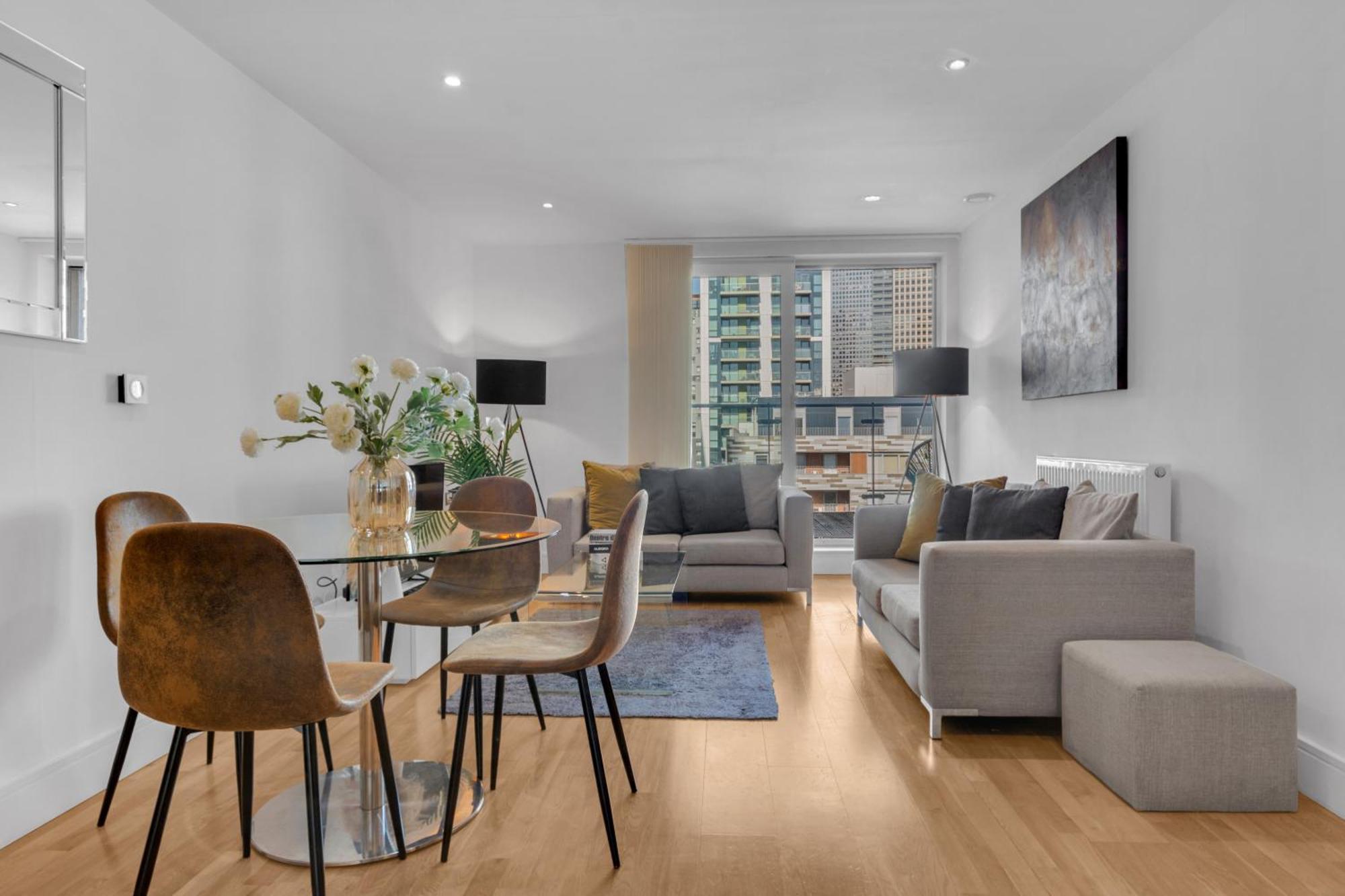 Mysquare Two Bedroom Serviced In Indescon Square London