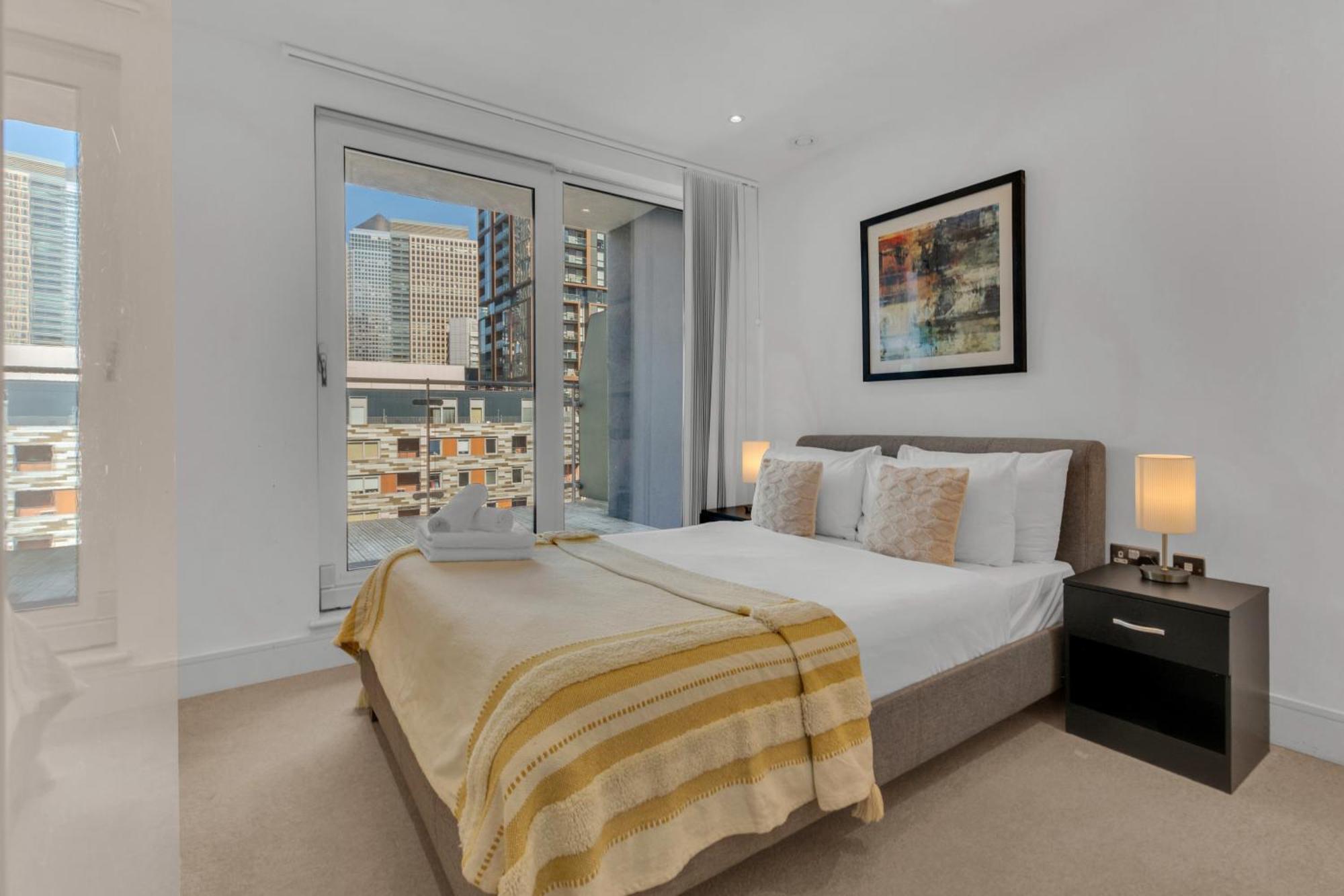 Mysquare Two Bedroom Serviced In Indescon Square
