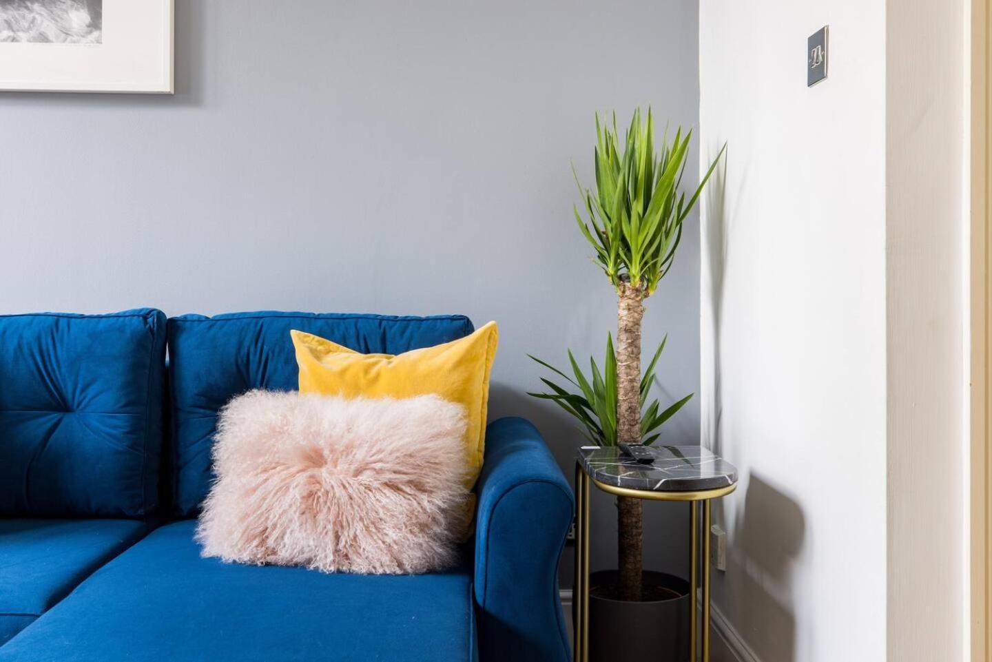 Niru Experience Huge Private Terrace Londen
