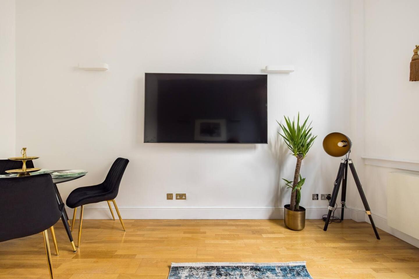 Niru Experience Huge Private Terrace Appartement Londen