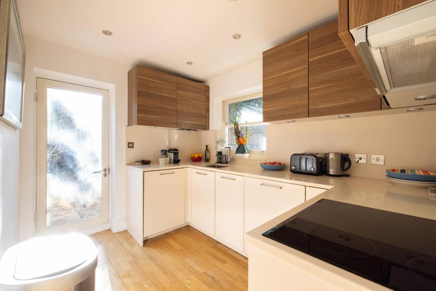 Niru Experience Huge Private Terrace Appartement Londen