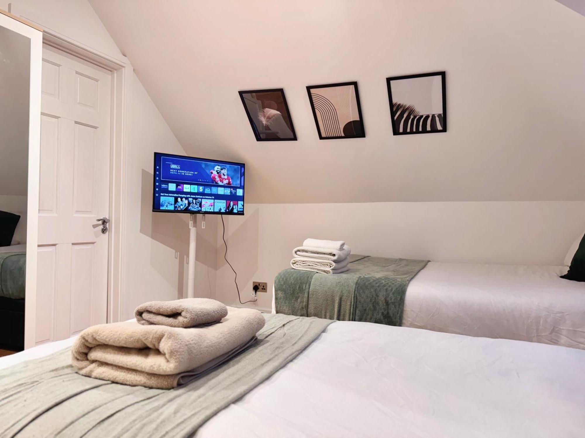 Gasthof En-suites With Free Parking 30min To London
