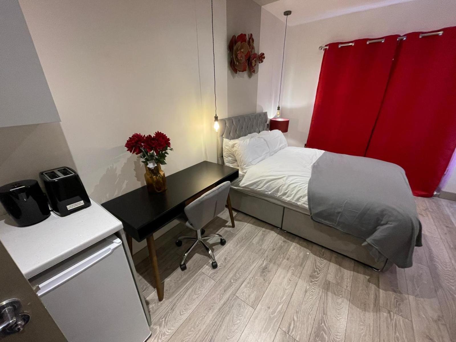 Gasthof Letzi Private En-suite Near Wembley *