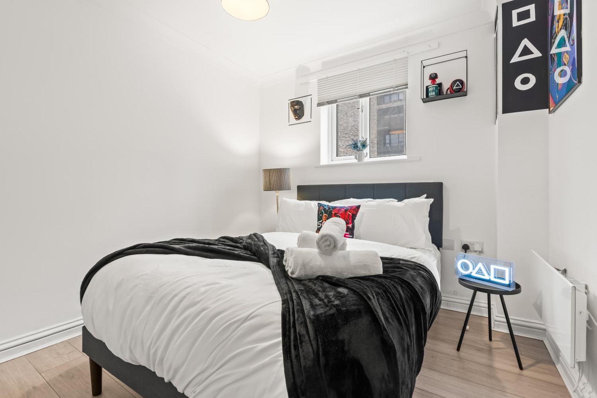 2br Sleeps 6- 5 Mins To Canary Wharf Free Parking Squid Game Themed - Apartment