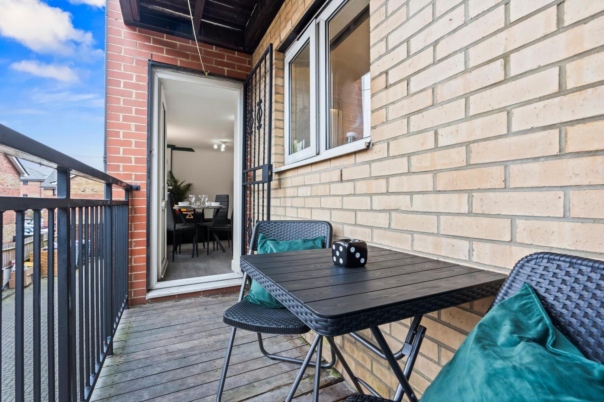 Semesterbostad Cosy 3Bed- Sleeps 6 - 02 Arena Canary Wharf Station- Perfect For Contractors, Families And Groups London