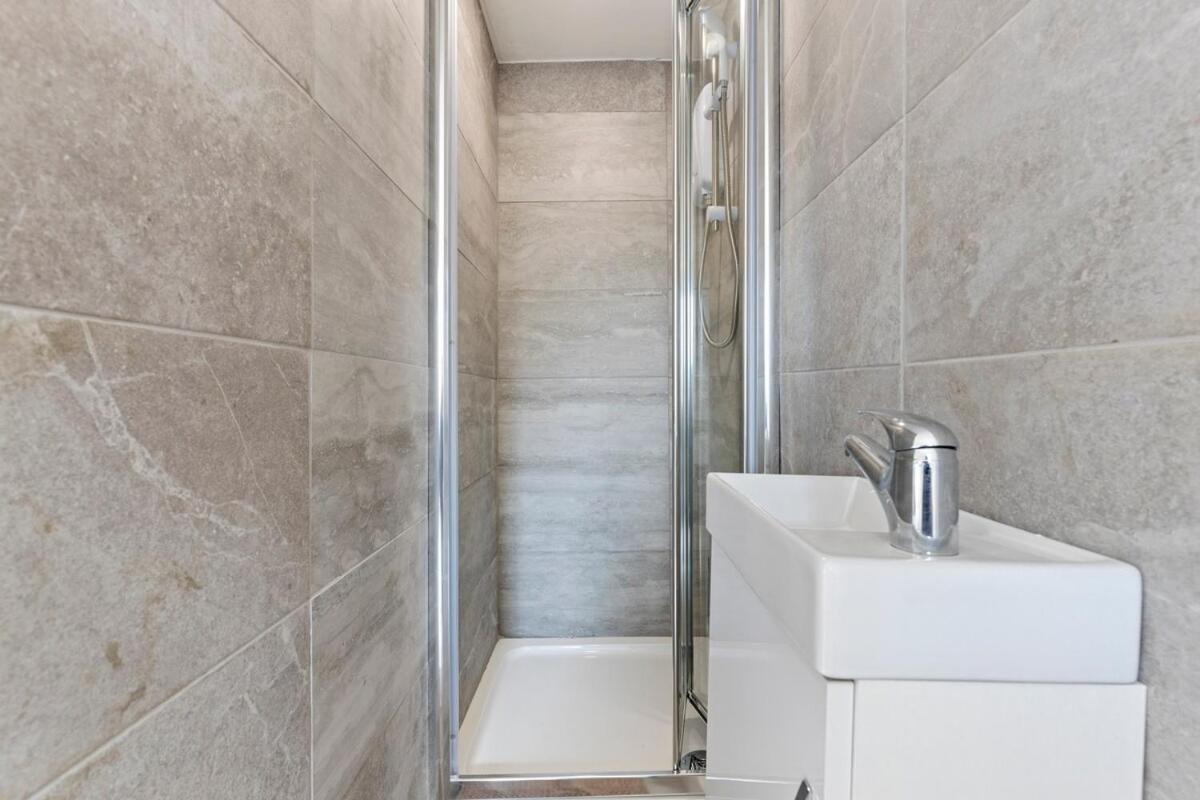 Stylish 3-bed Flat In Lewisham, Near Greenwich Apartment *