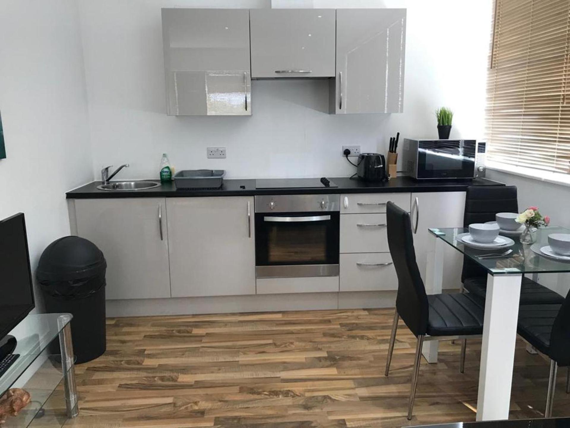 Lovely In 3rd Fl 3ppl Long And Short Apartment