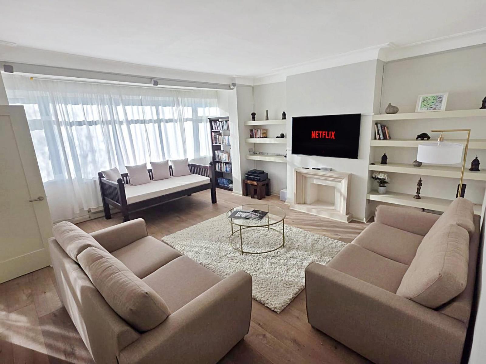 Spacious 3br In Heart Of Wimbledon Lejlighed *