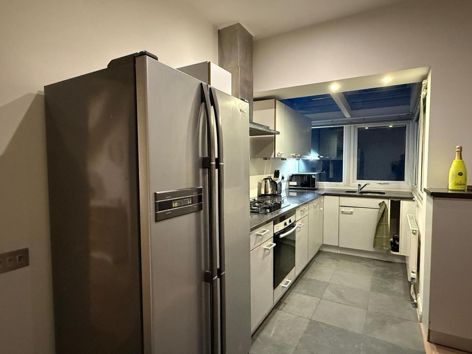 Lejlighed Spacious 3br In Heart Of Wimbledon London