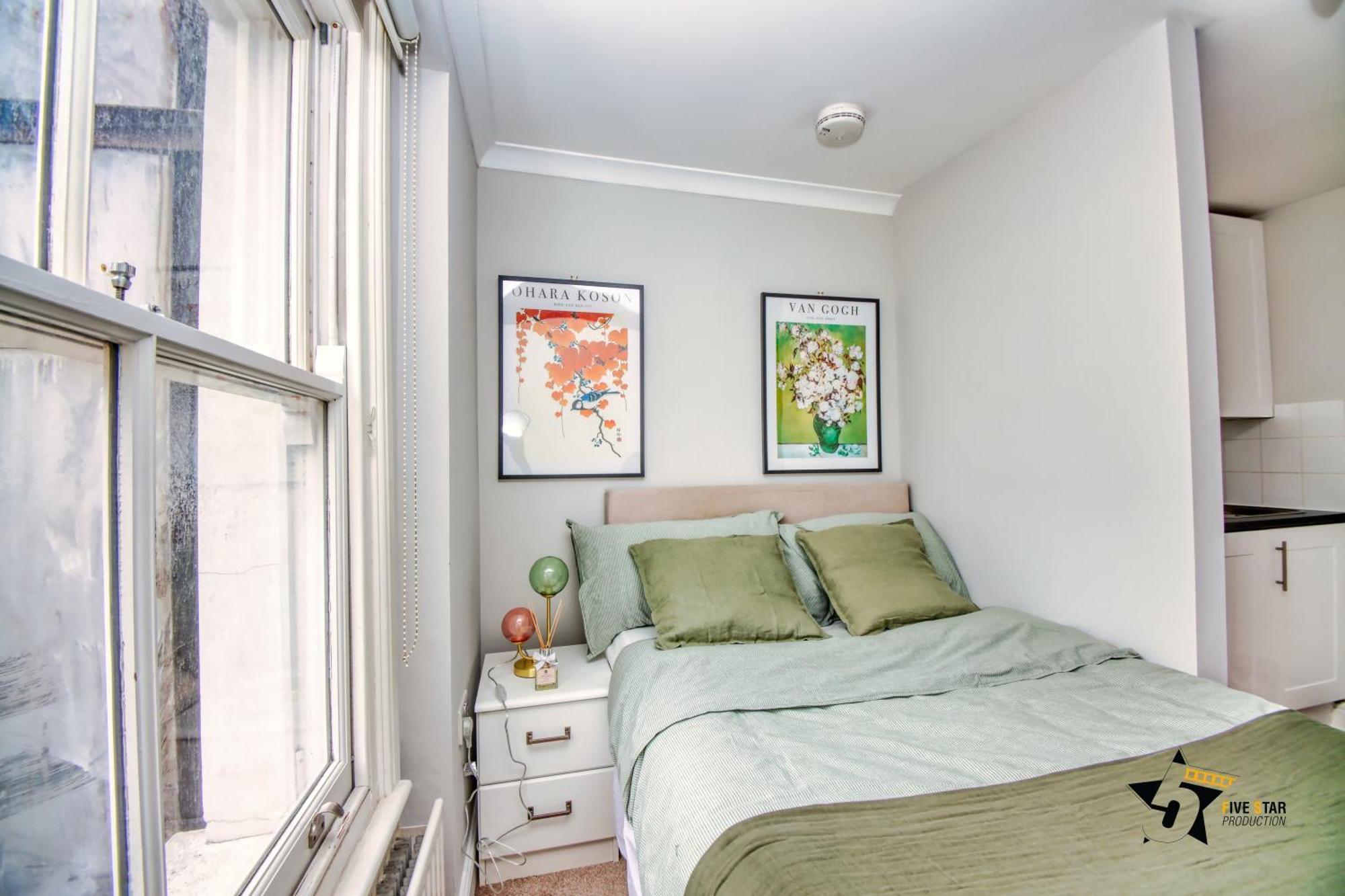 Westbourne Grove Apartment *