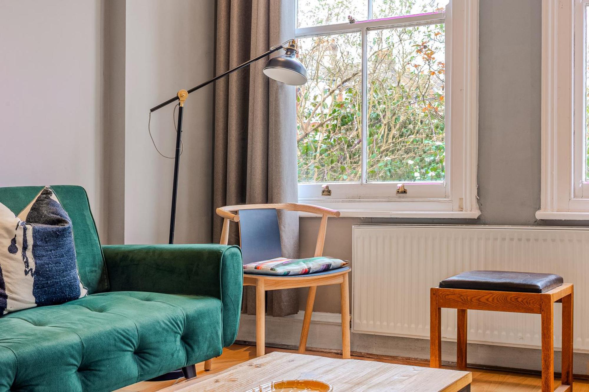 2-br Gem In Leafy Sydenham Area With Private Garden London