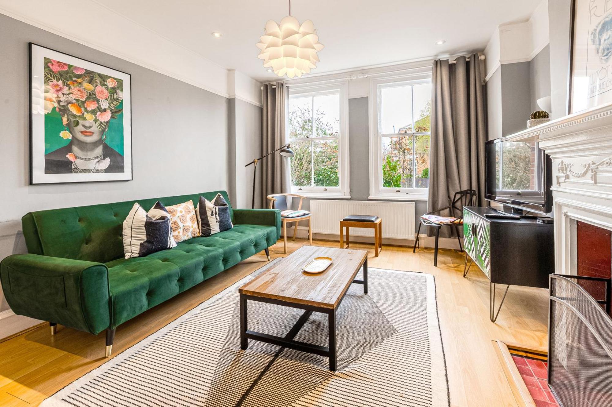2-br Gem In Leafy Sydenham Area With Private Garden London