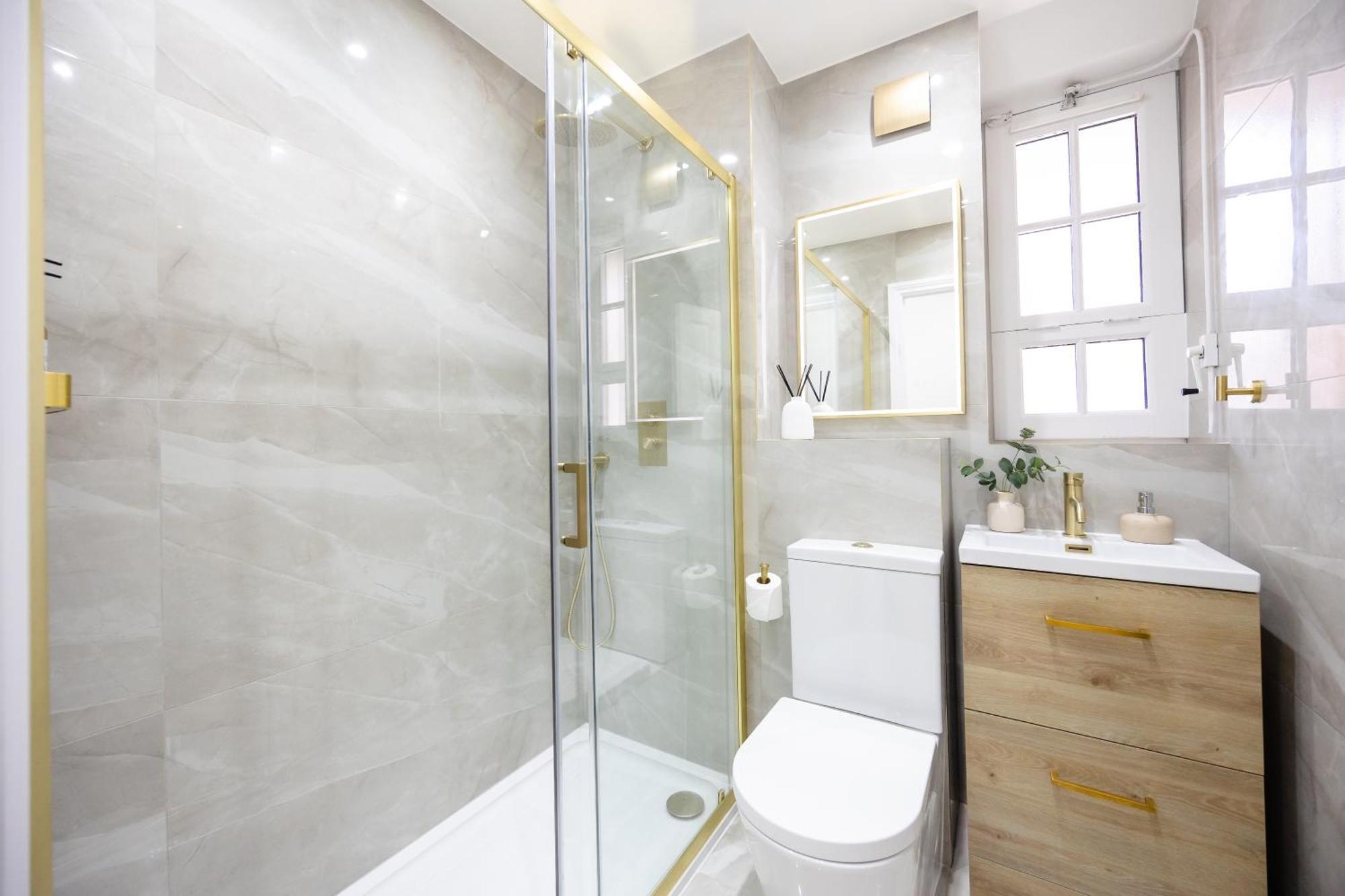 Lägenhet Modern 4 Bed Flat Prime Location London