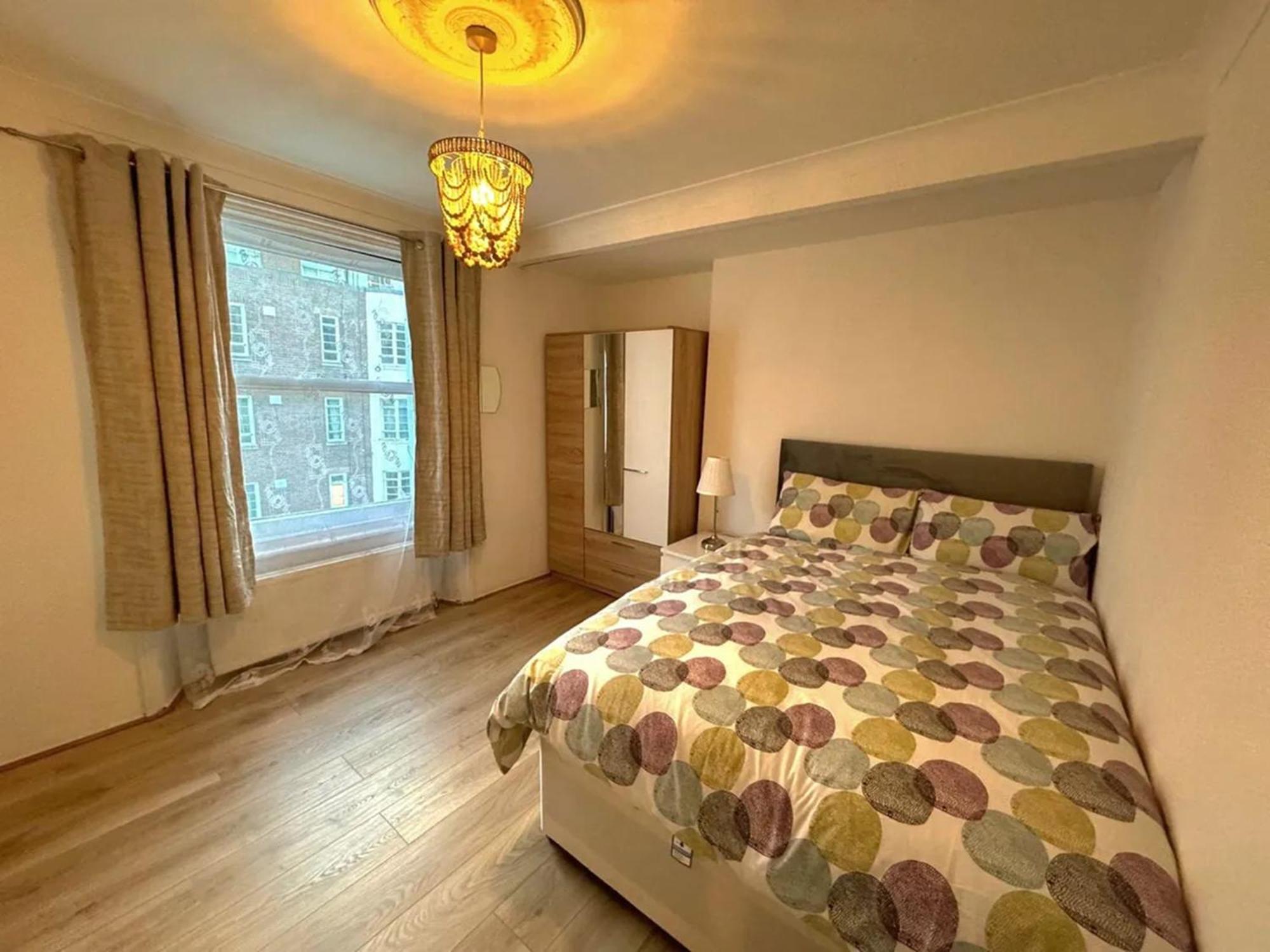 Entire 2-bedroom Flat Close To Hyde Park, Paddington Station, Bayswater And Queensway Station Londra