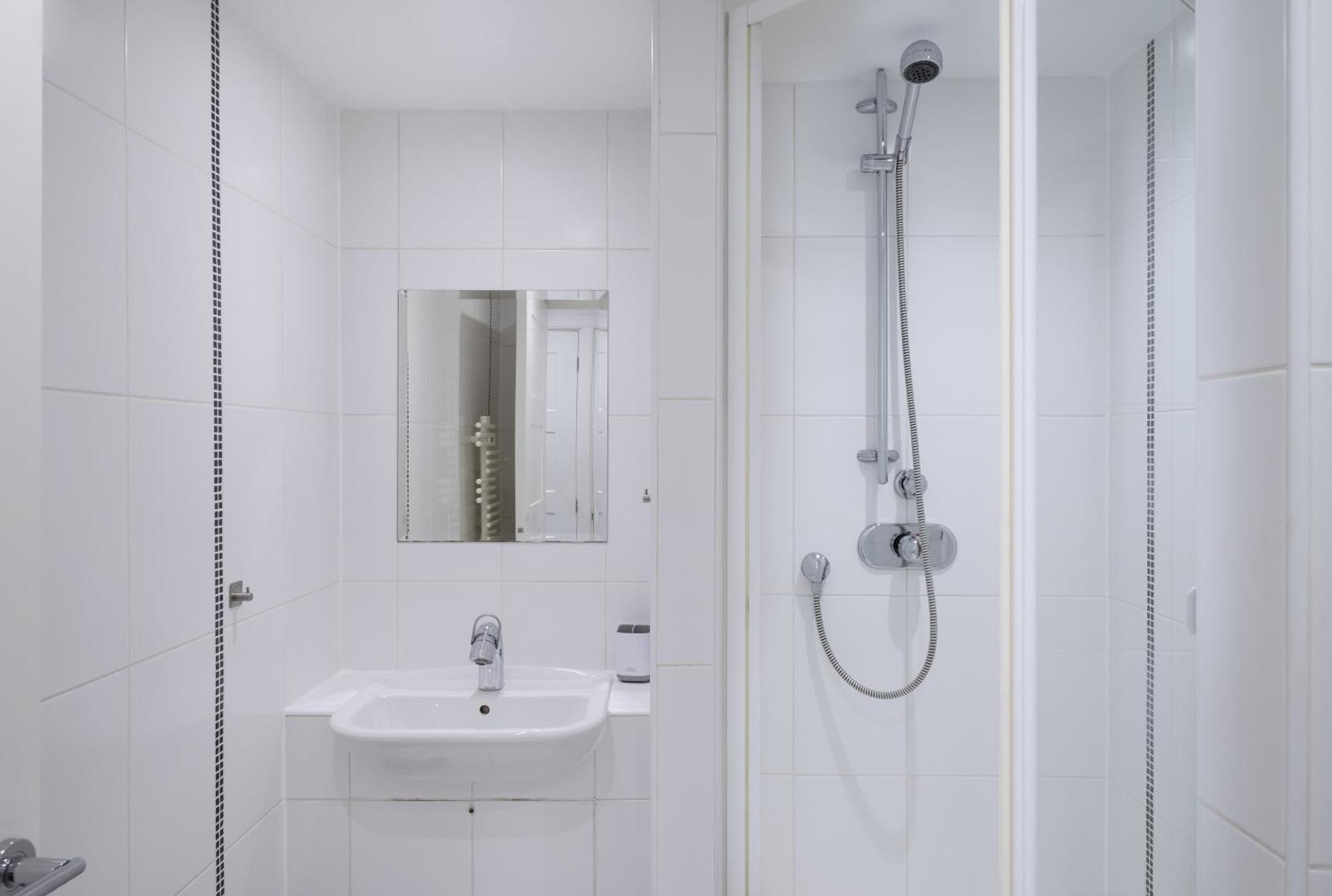 Superb 3 Bedroom Covent Garden House With 3 Ensuite Bathrooms Appartamento