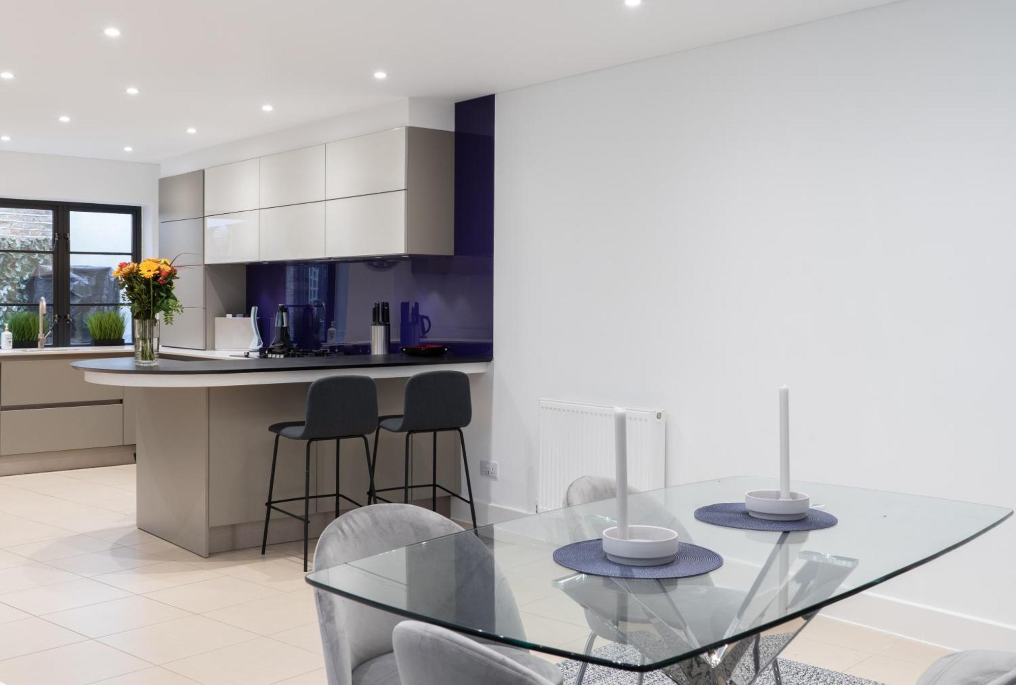Superb 3 Bedroom Covent Garden House With 3 Ensuite Bathrooms Appartamento *