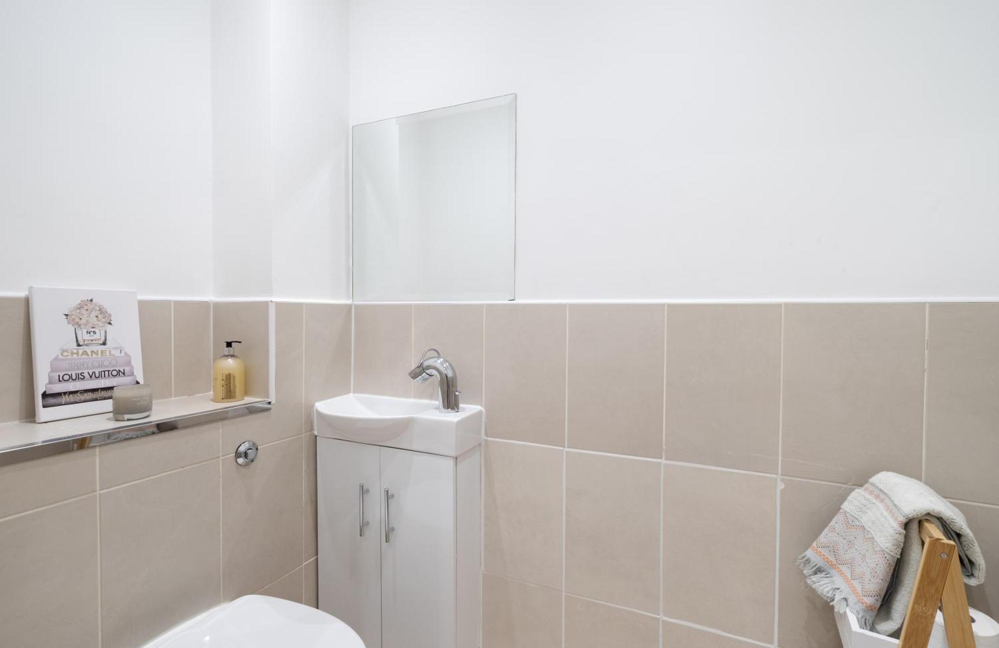 Superb 3 Bedroom Covent Garden House With 3 Ensuite Bathrooms Appartamento