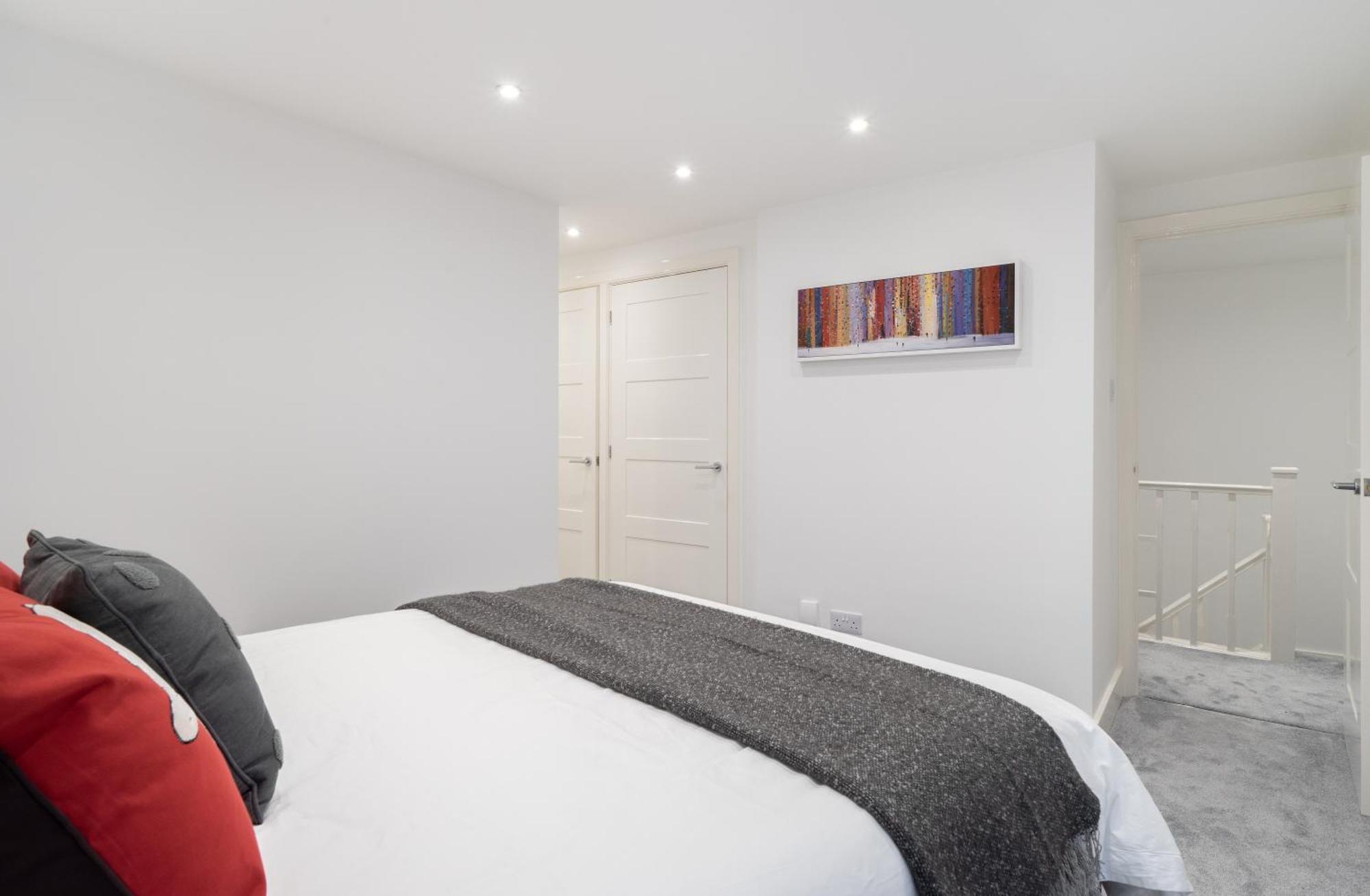 Superb 3 Bedroom Covent Garden House With 3 Ensuite Bathrooms Appartamento Londra