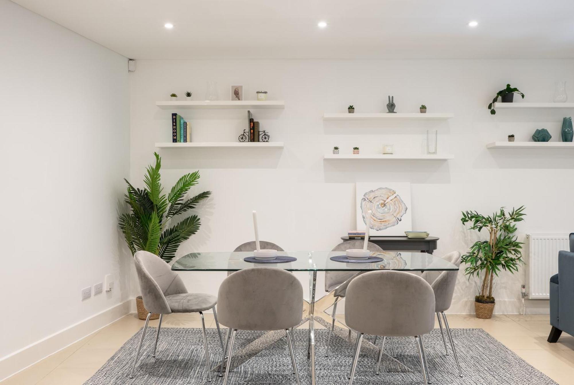Superb 3 Bedroom Covent Garden House With 3 Ensuite Bathrooms Appartamento *