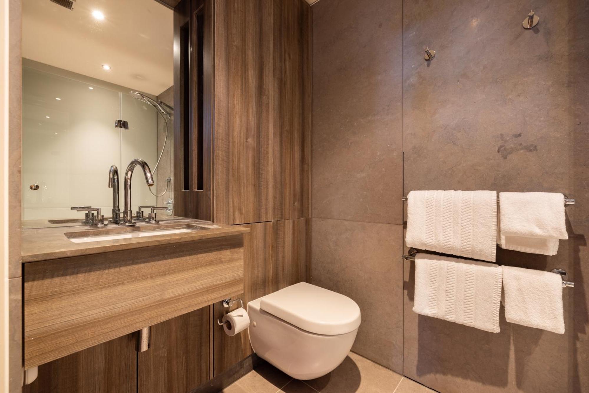 The Thames View - Stunning 3bdr With Terrace Apartment *