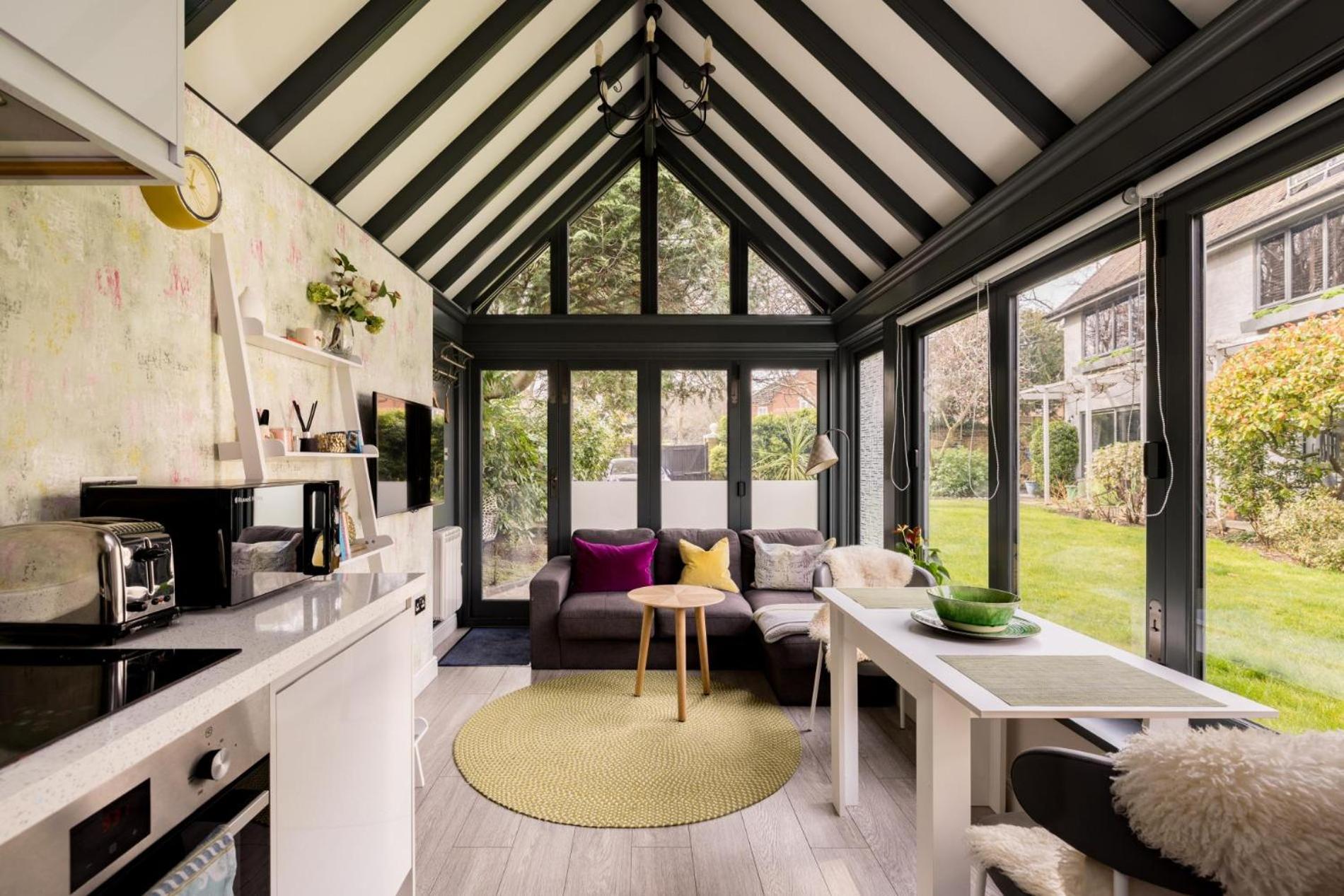 Robin'S Nest, 1 Bedroom Near Wimbledon Londra